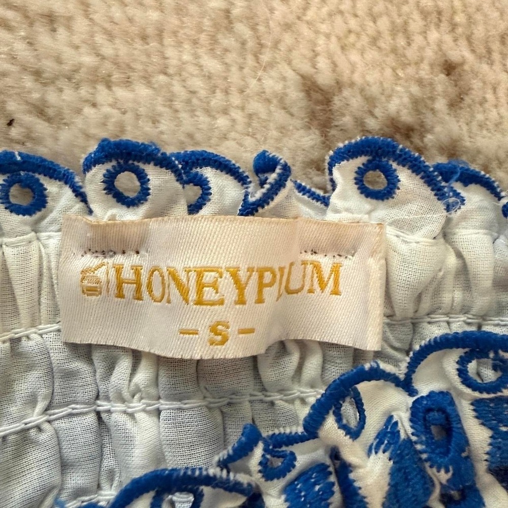Honey Plum Blue White Eyelet Smocked Strapless Mini Dress Size Small - Picture 5 of 6